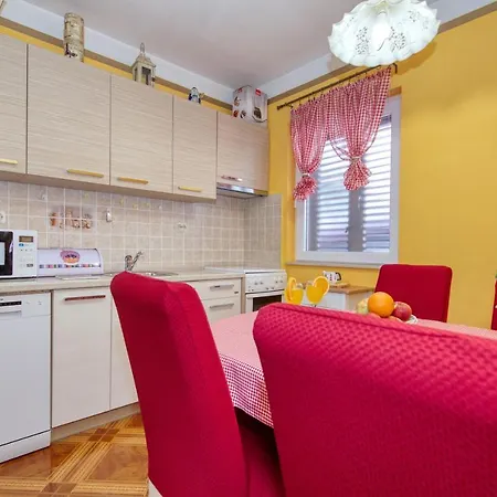 西蒙尼公寓 * 扎达尔